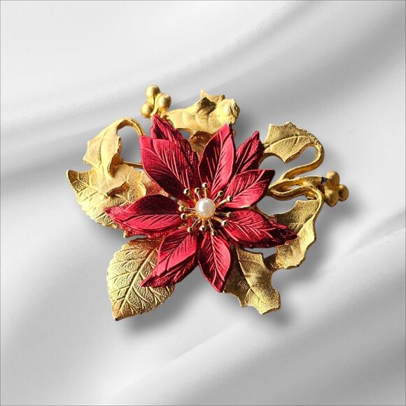Vintage Kenneth Cole Christmas Brooch Poinsettia Signed KC Gold Tone Red - Picture 1 of 8